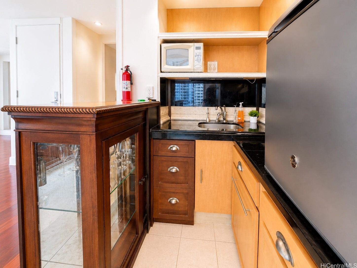 1920 Ala Moana Boulevard  Unit 802