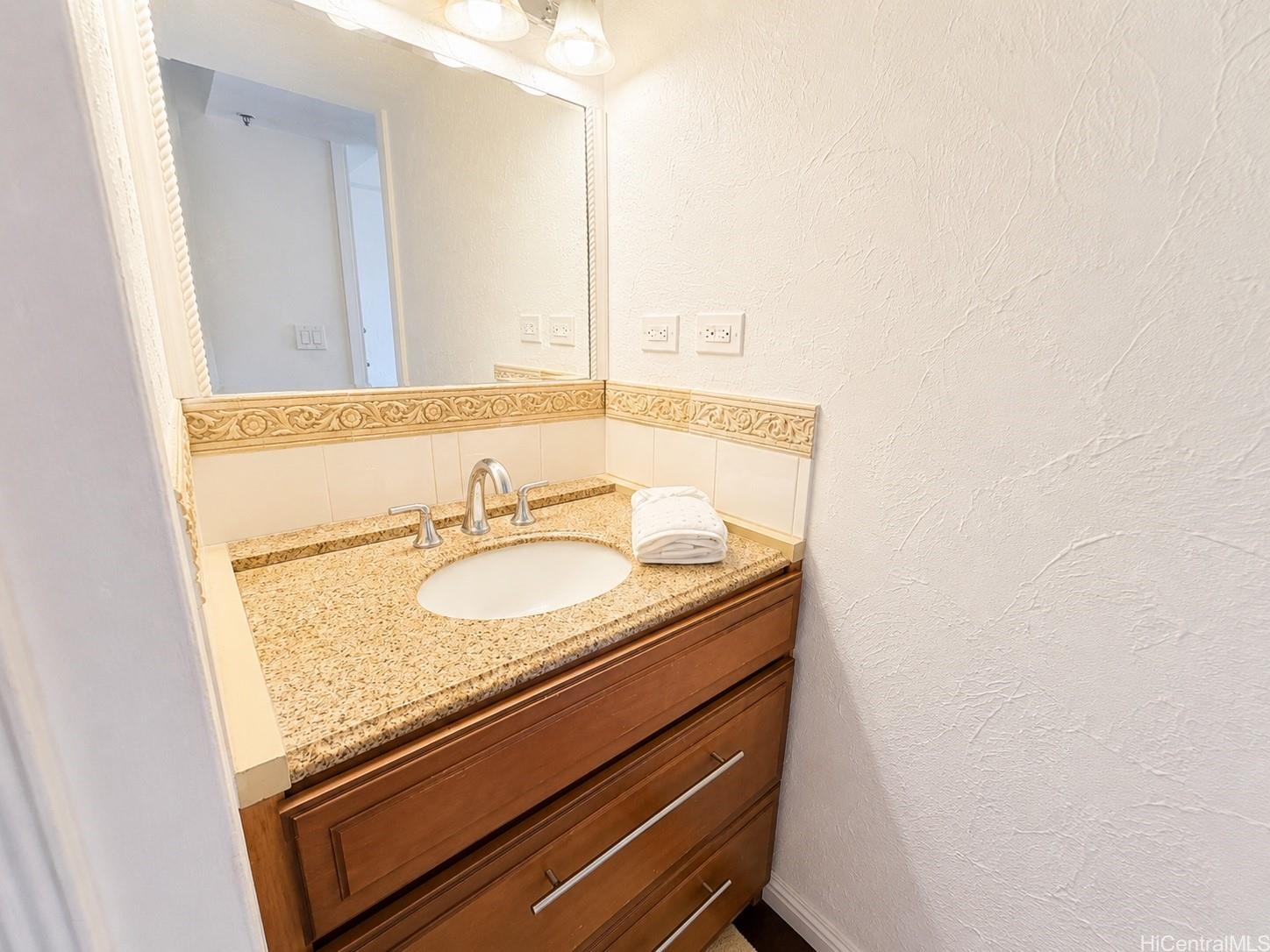 1920 Ala Moana Boulevard  Unit 802