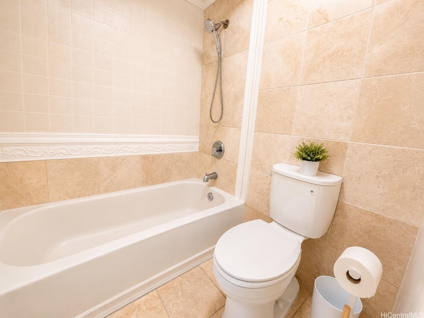 1920 Ala Moana Boulevard  Unit 802
