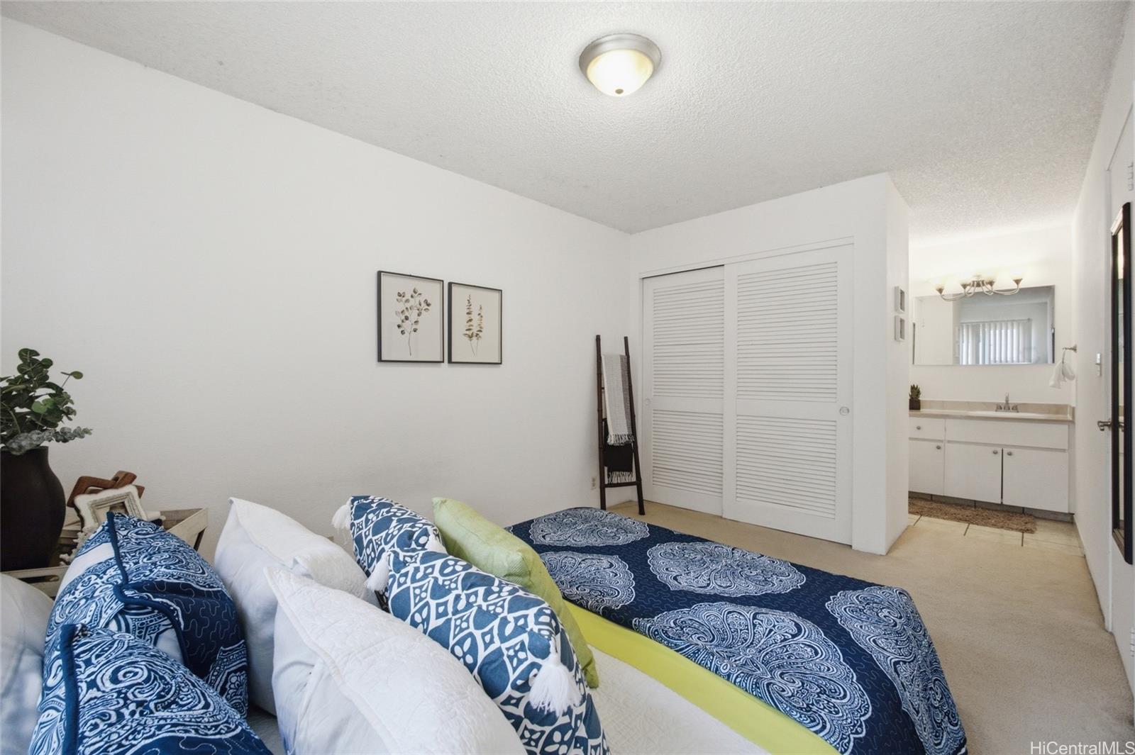94-1097 Paawalu Street  Unit U5