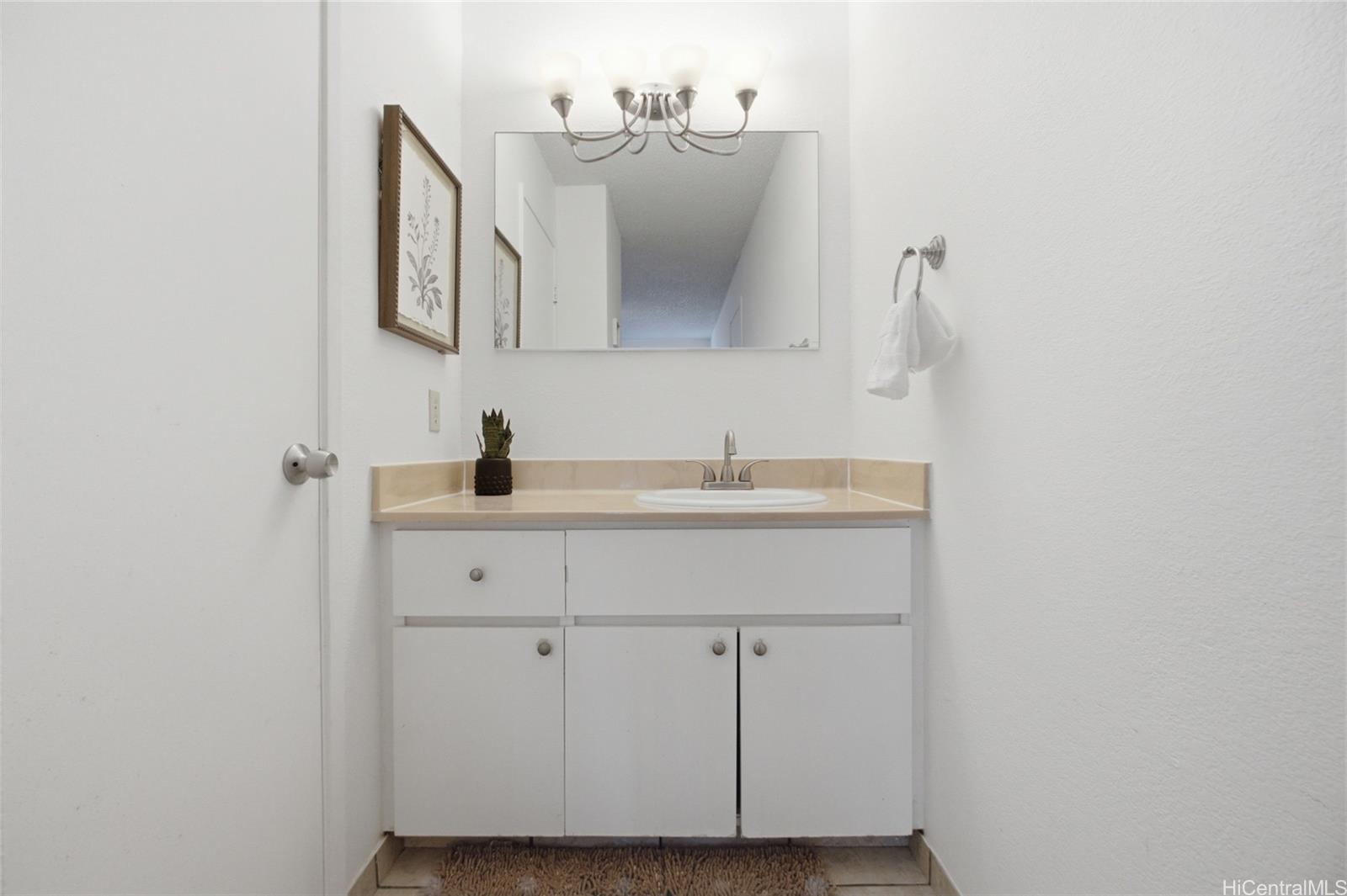 94-1097 Paawalu Street  Unit U5