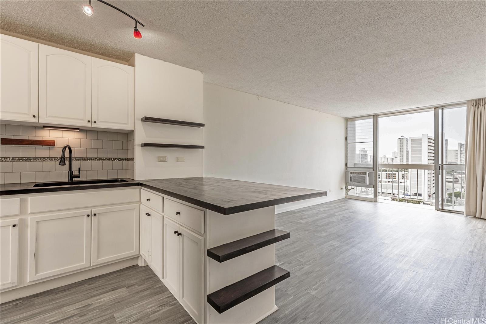 2630 Kapiolani Boulevard  Unit 1403