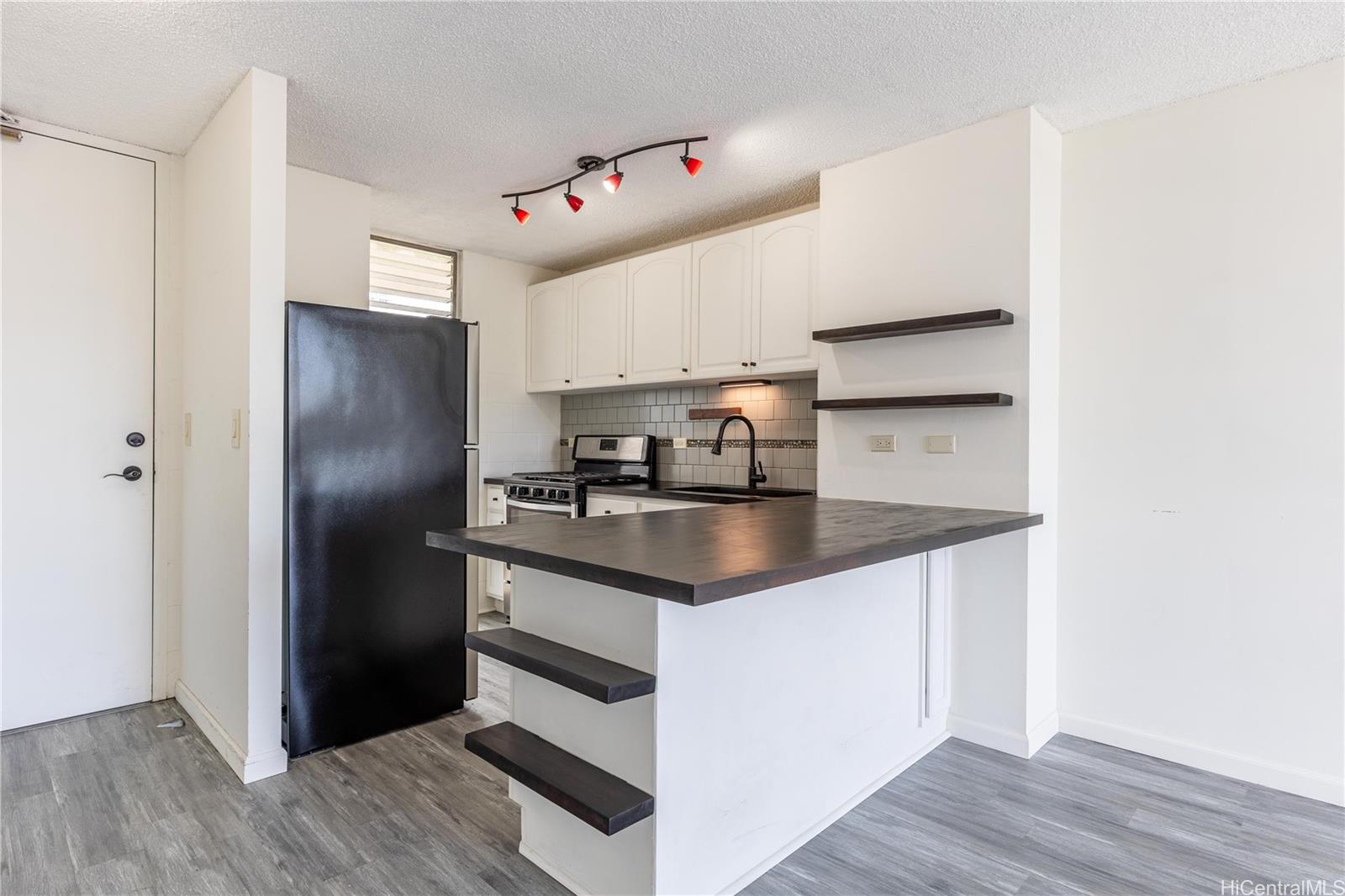 2630 Kapiolani Boulevard  Unit 1403