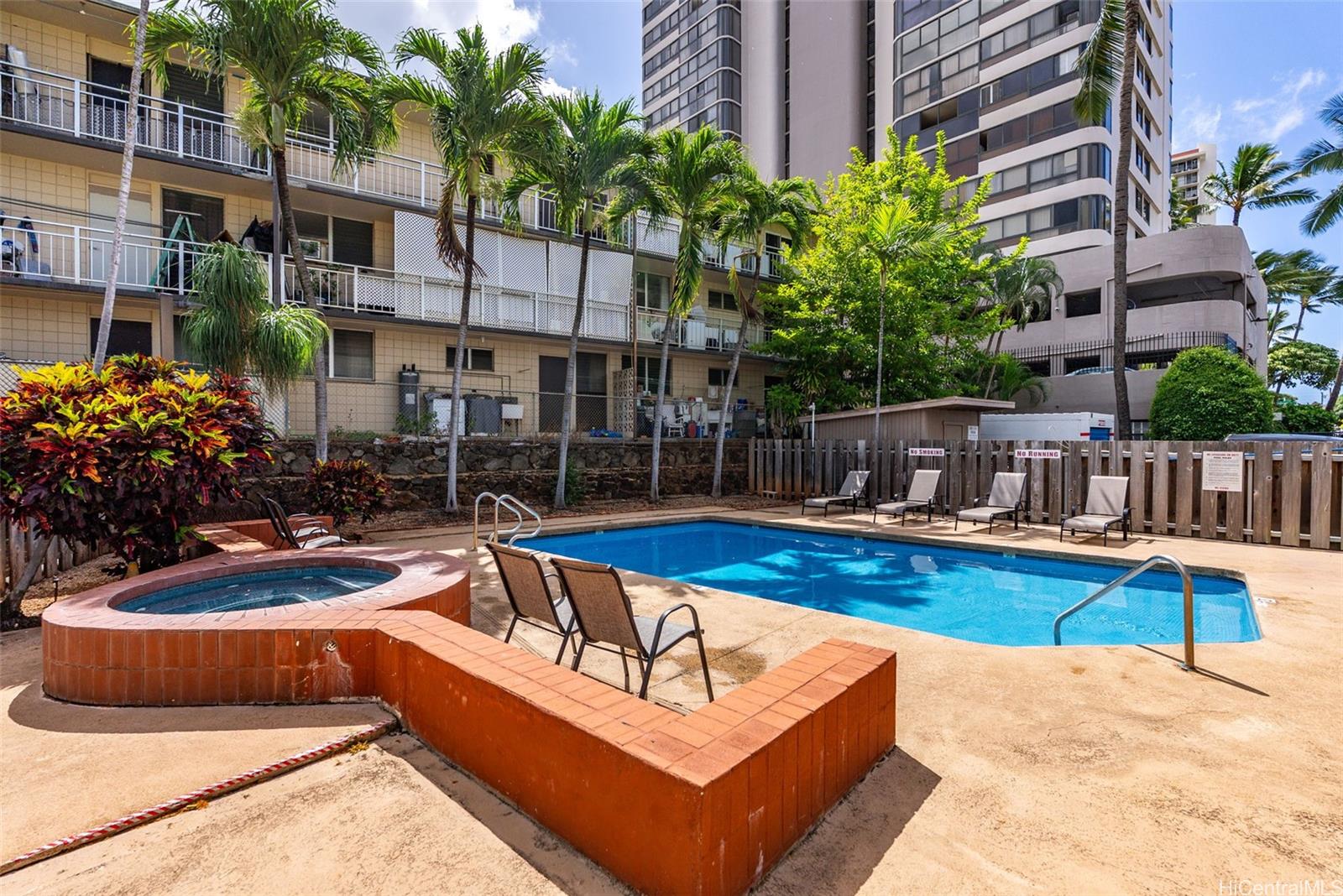 2724 Kahoaloha Lane  Unit 1207