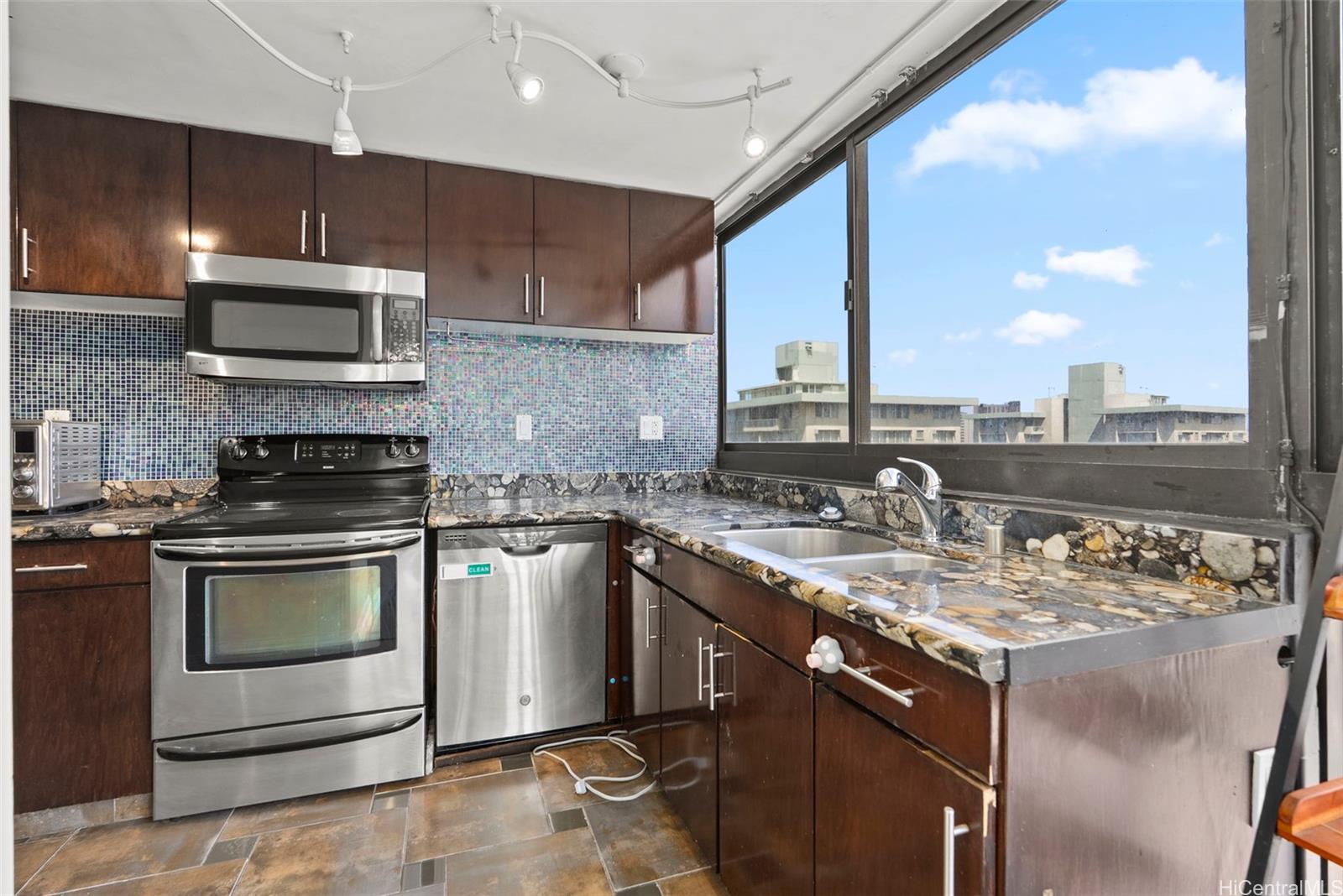 2724 Kahoaloha Lane  Unit 1207