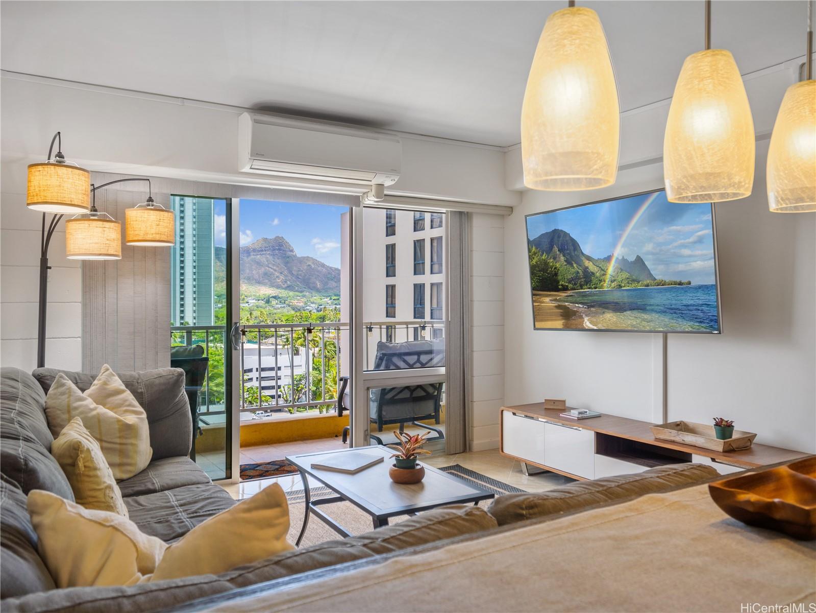 303 Liliuokalani Avenue  Unit 1104