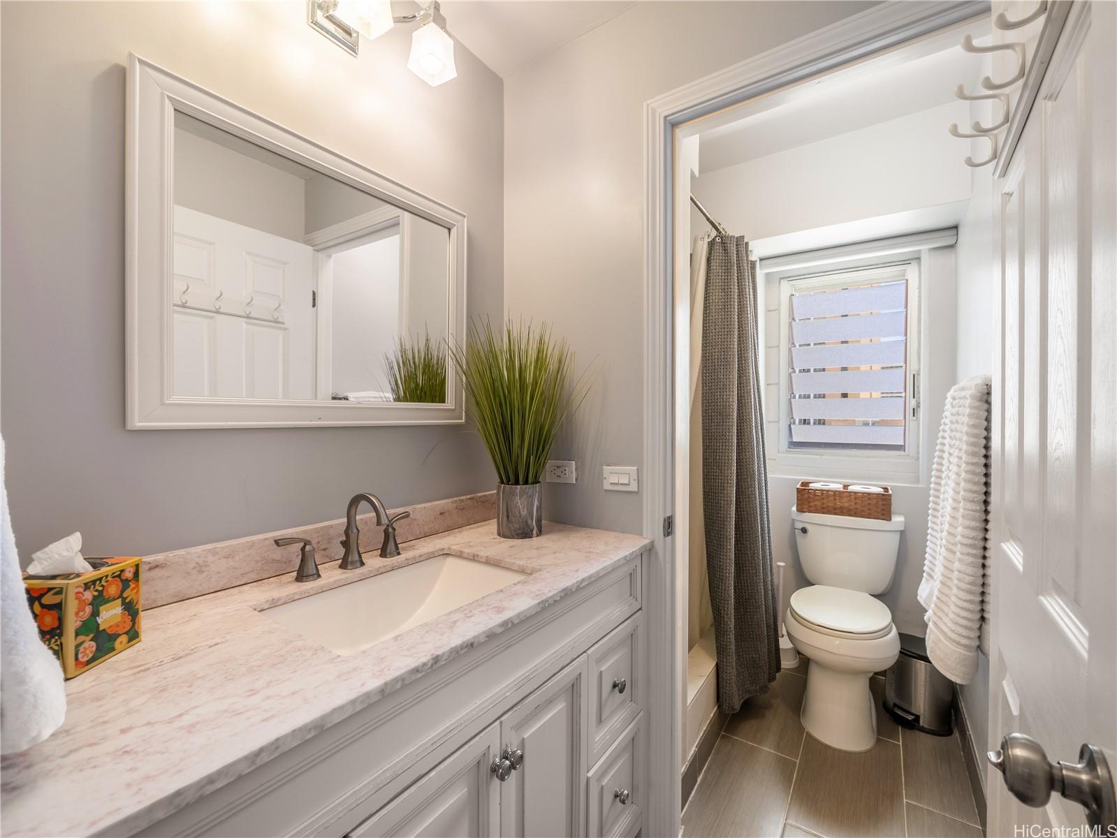 303 Liliuokalani Avenue  Unit 1104