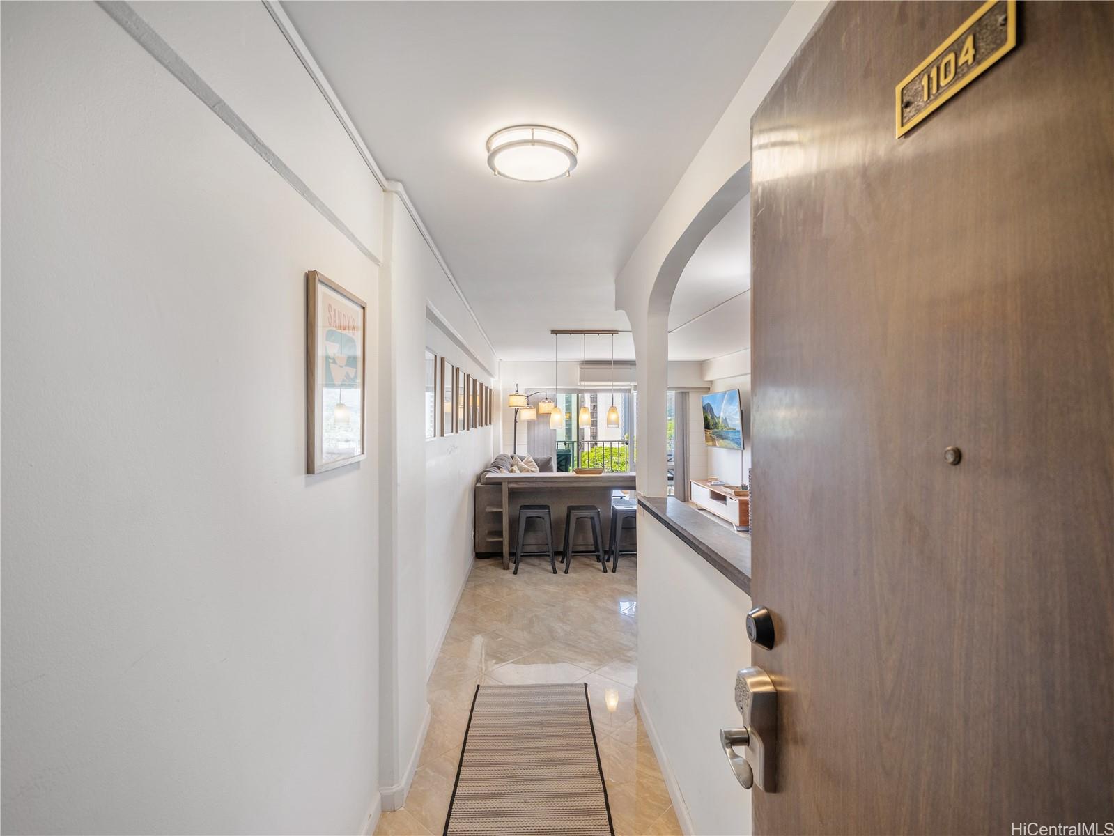 303 Liliuokalani Avenue  Unit 1104