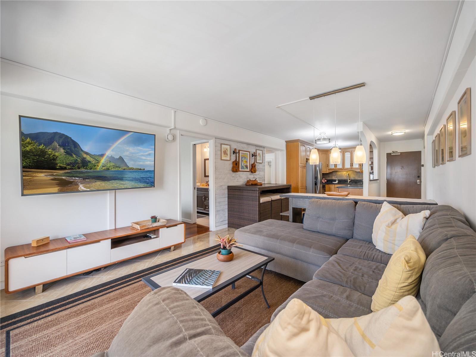 303 Liliuokalani Avenue  Unit 1104