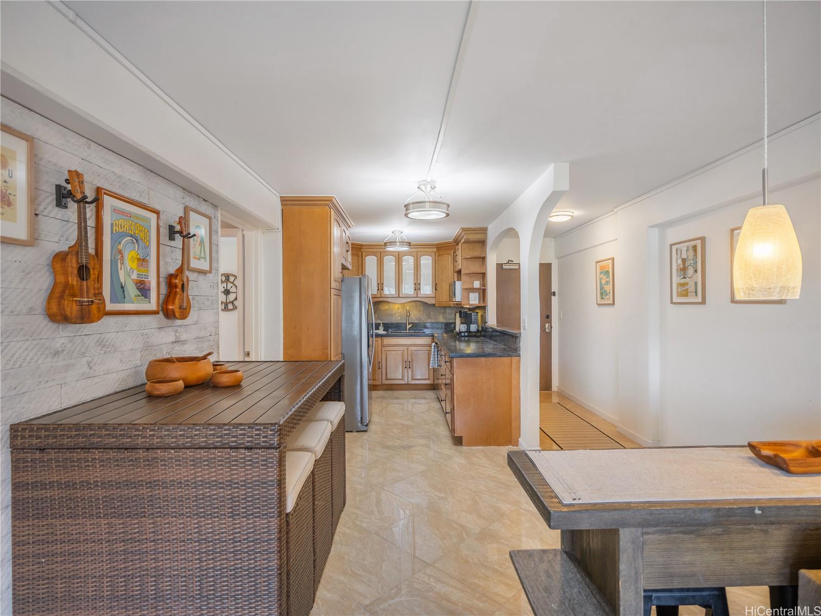 303 Liliuokalani Avenue  Unit 1104