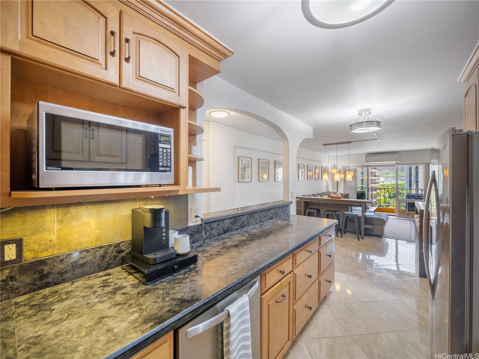 303 Liliuokalani Avenue  Unit 1104