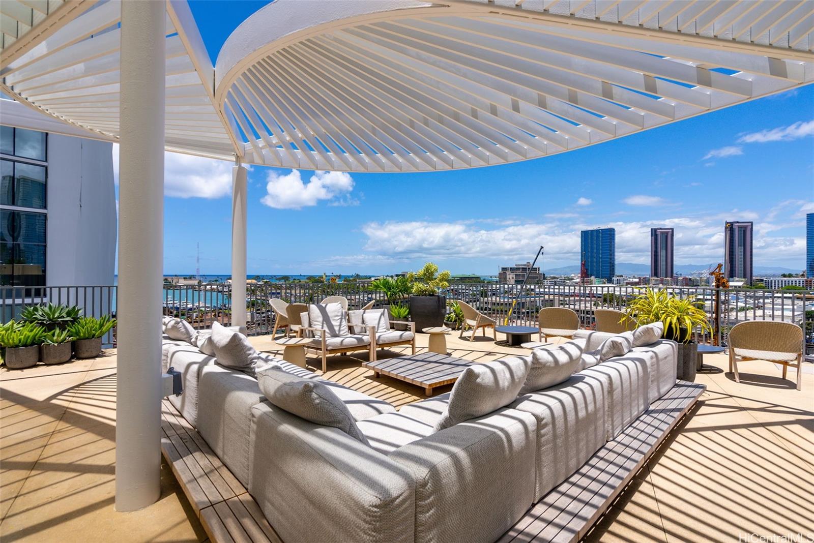 1000 Auahi Street  Unit 733