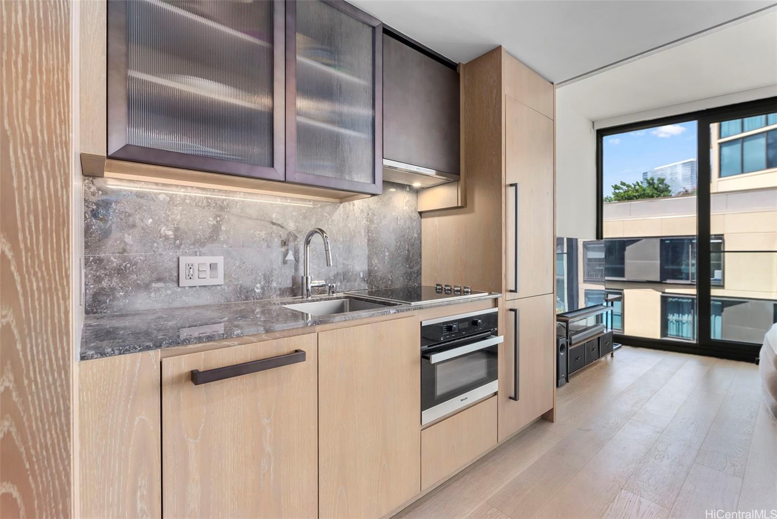 1000 Auahi Street  Unit 733
