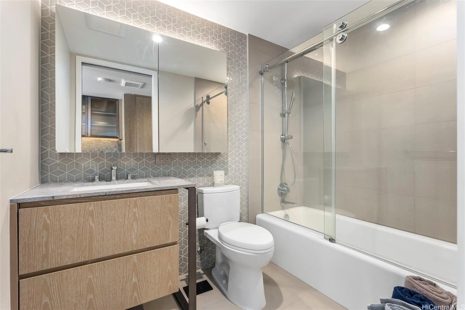 1000 Auahi Street  Unit 733