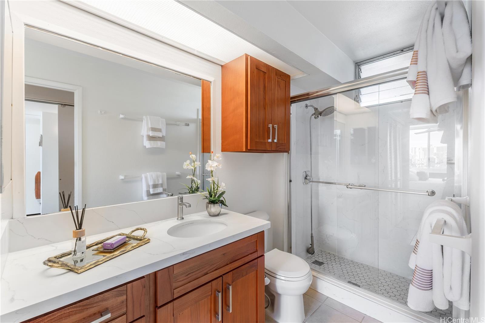 2439 Kapiolani Boulevard  Unit 803