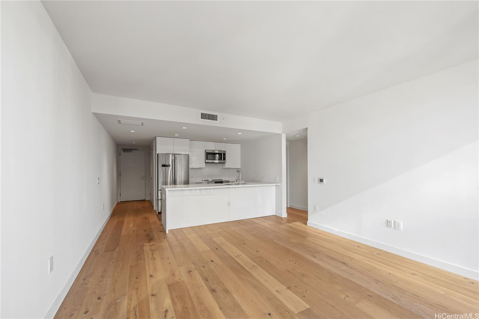 1001 Queen Street 2605
