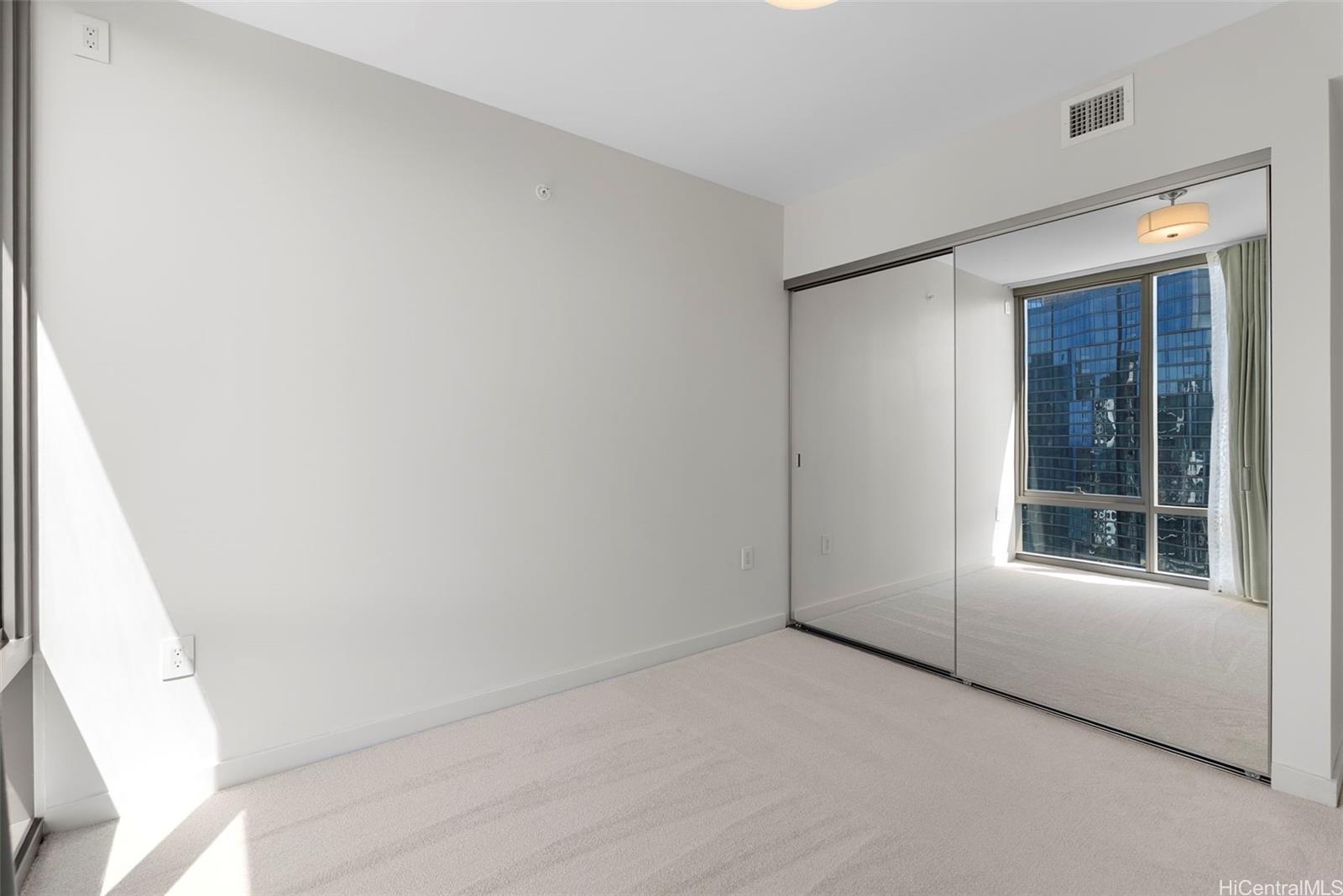 1001 Queen Street  Unit 2904