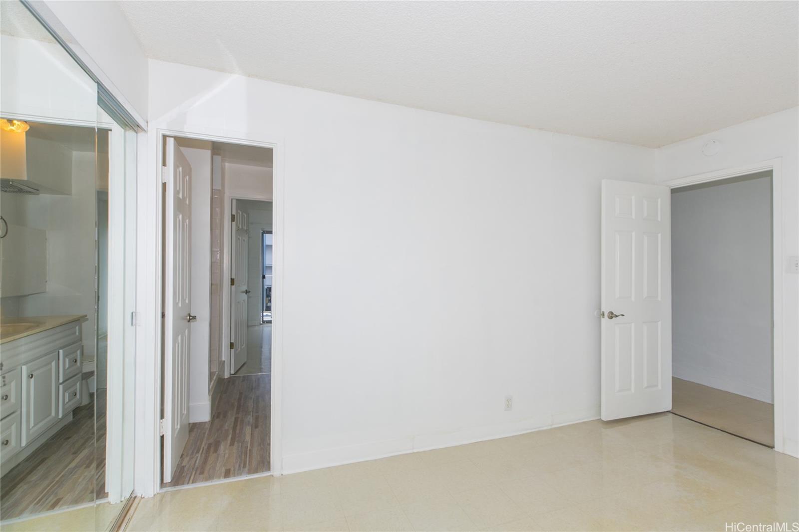 2873 S King Street  Unit 203
