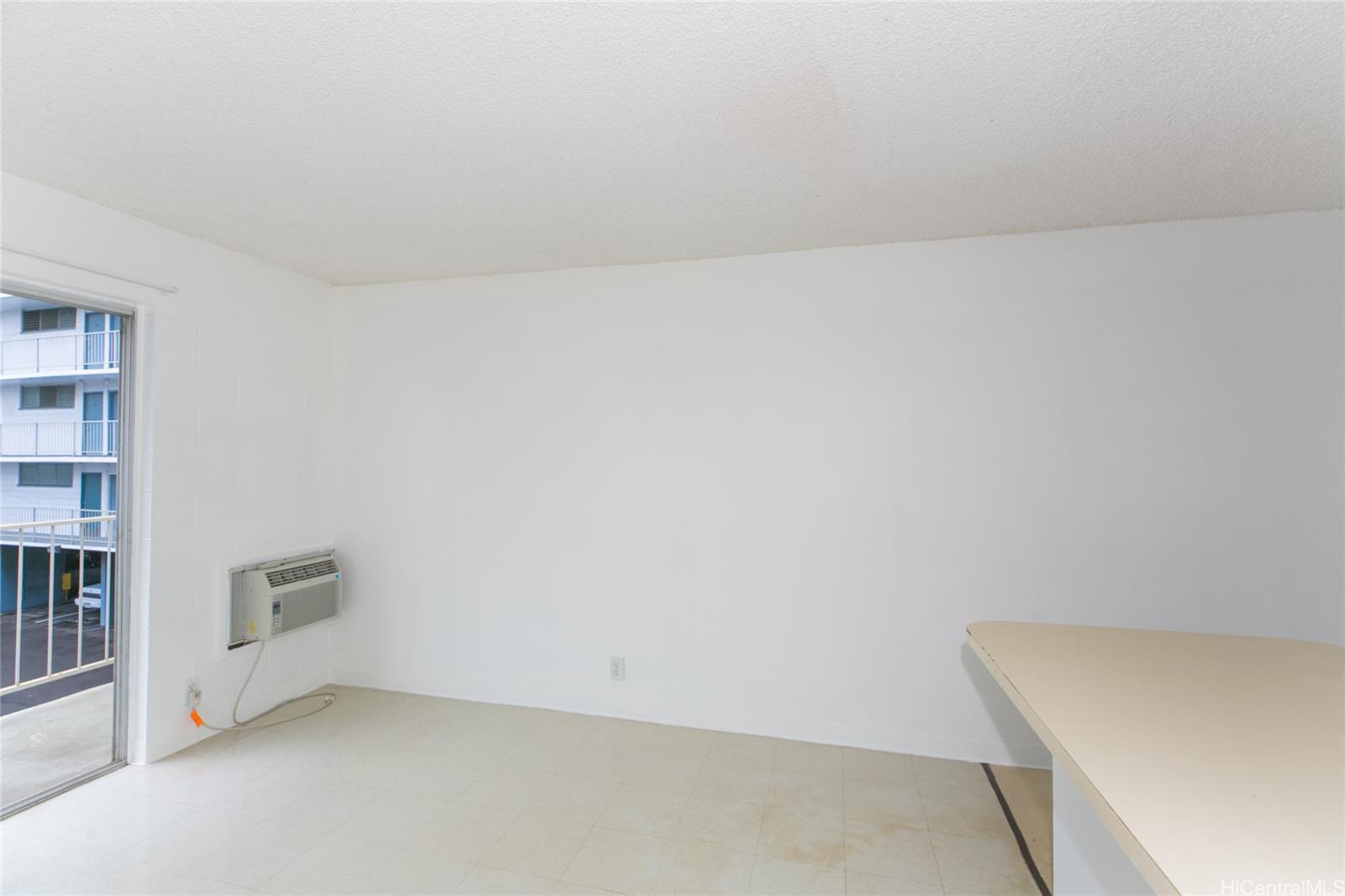 2873 S King Street  Unit 203