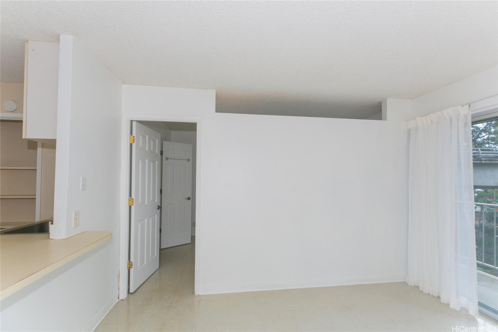 2873 S King Street  Unit 203