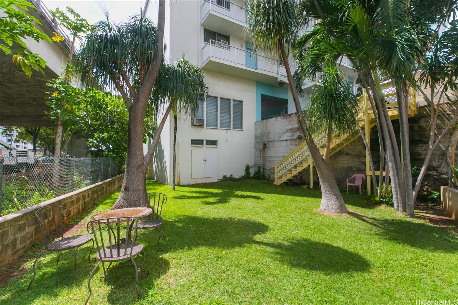 2873 S King Street  Unit 203