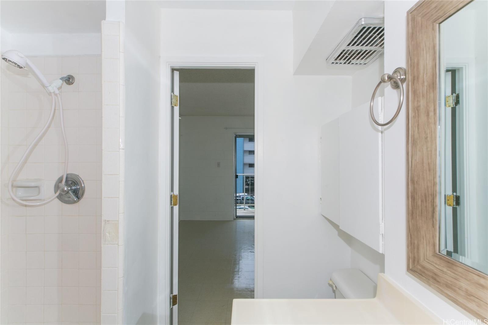 2873 S King Street  Unit 203