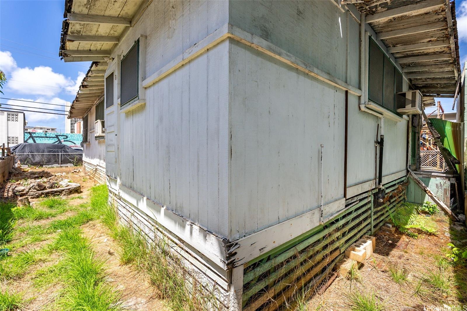 Photo 4 of 25