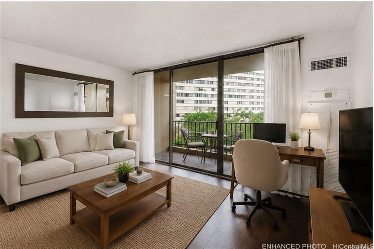 411 Hobron Lane 607