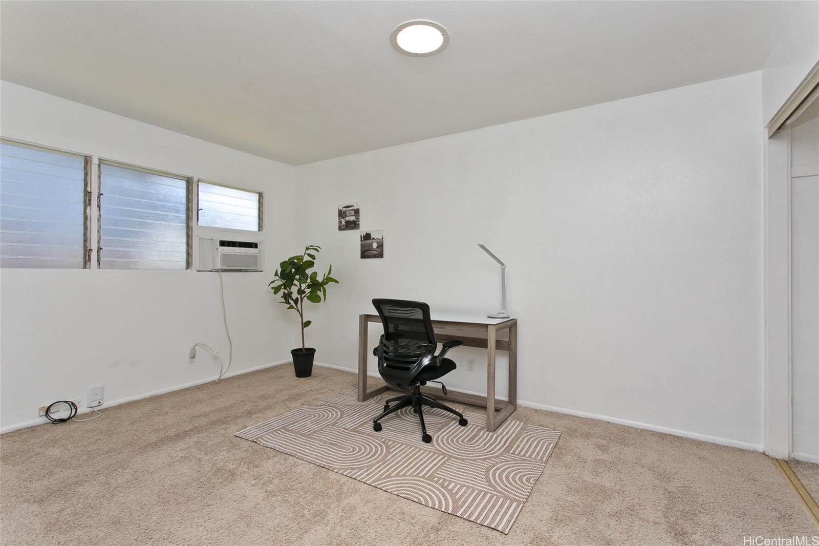 Photo 12 of 25
