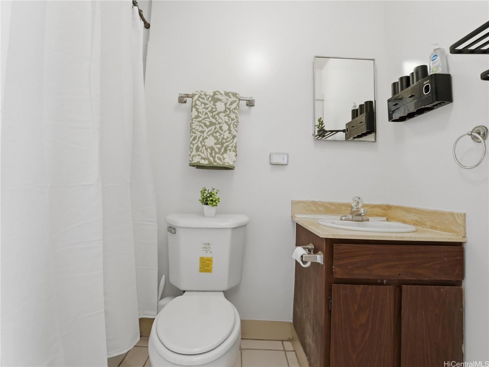 2474 Kapiolani Boulevard  Unit 1002