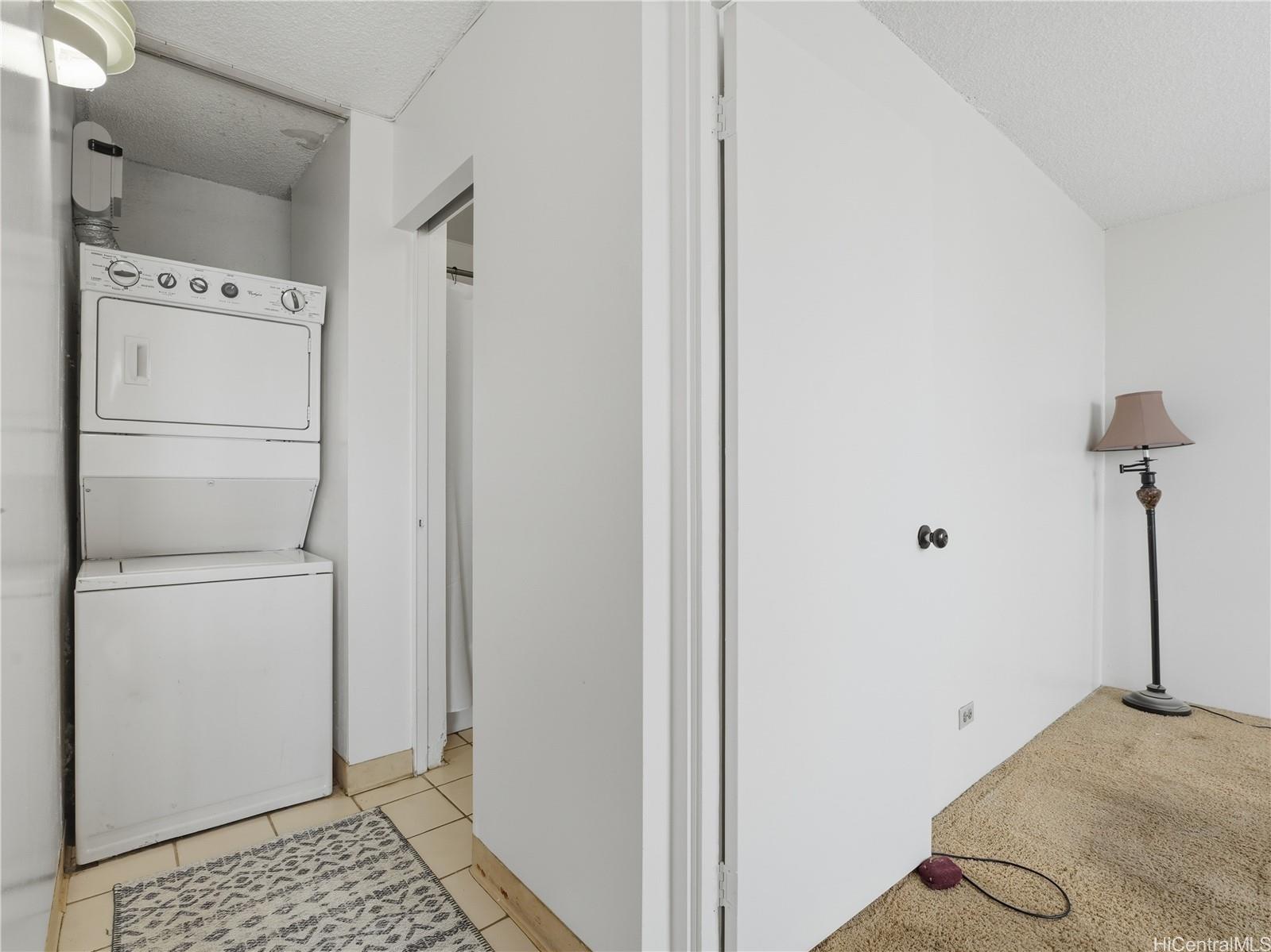 2474 Kapiolani Boulevard  Unit 1002