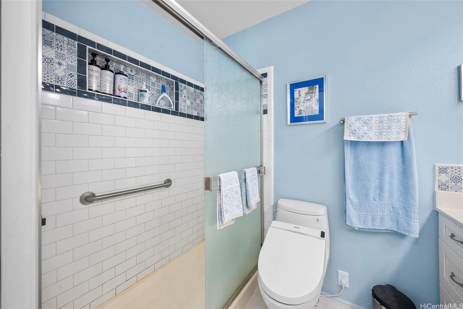 95-656 Wikao Street  Unit H104