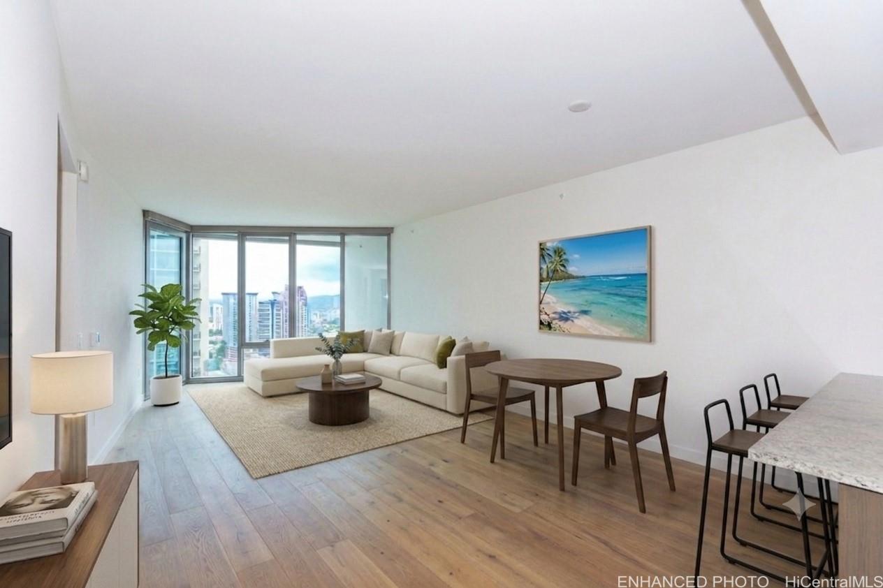 1001 Queen Street 3109