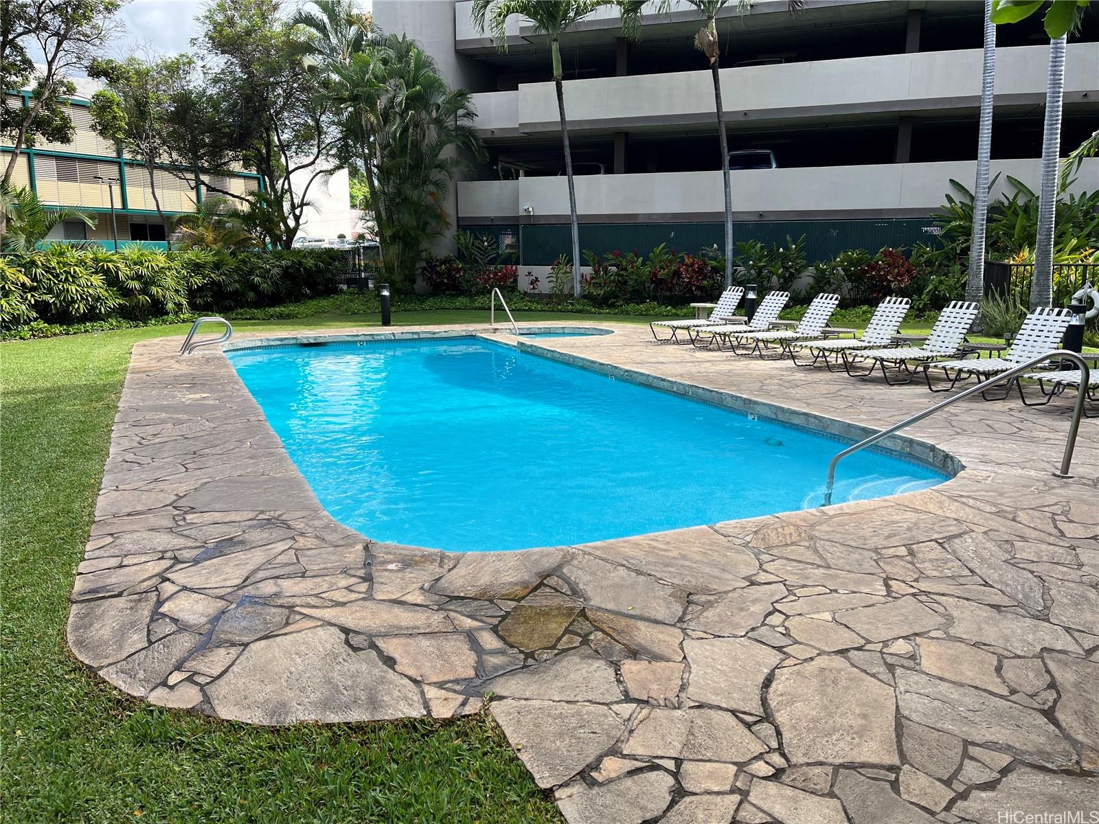 Photo 16 of 21