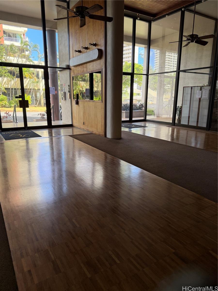 2724 Kahoaloha Lane  Unit 2401