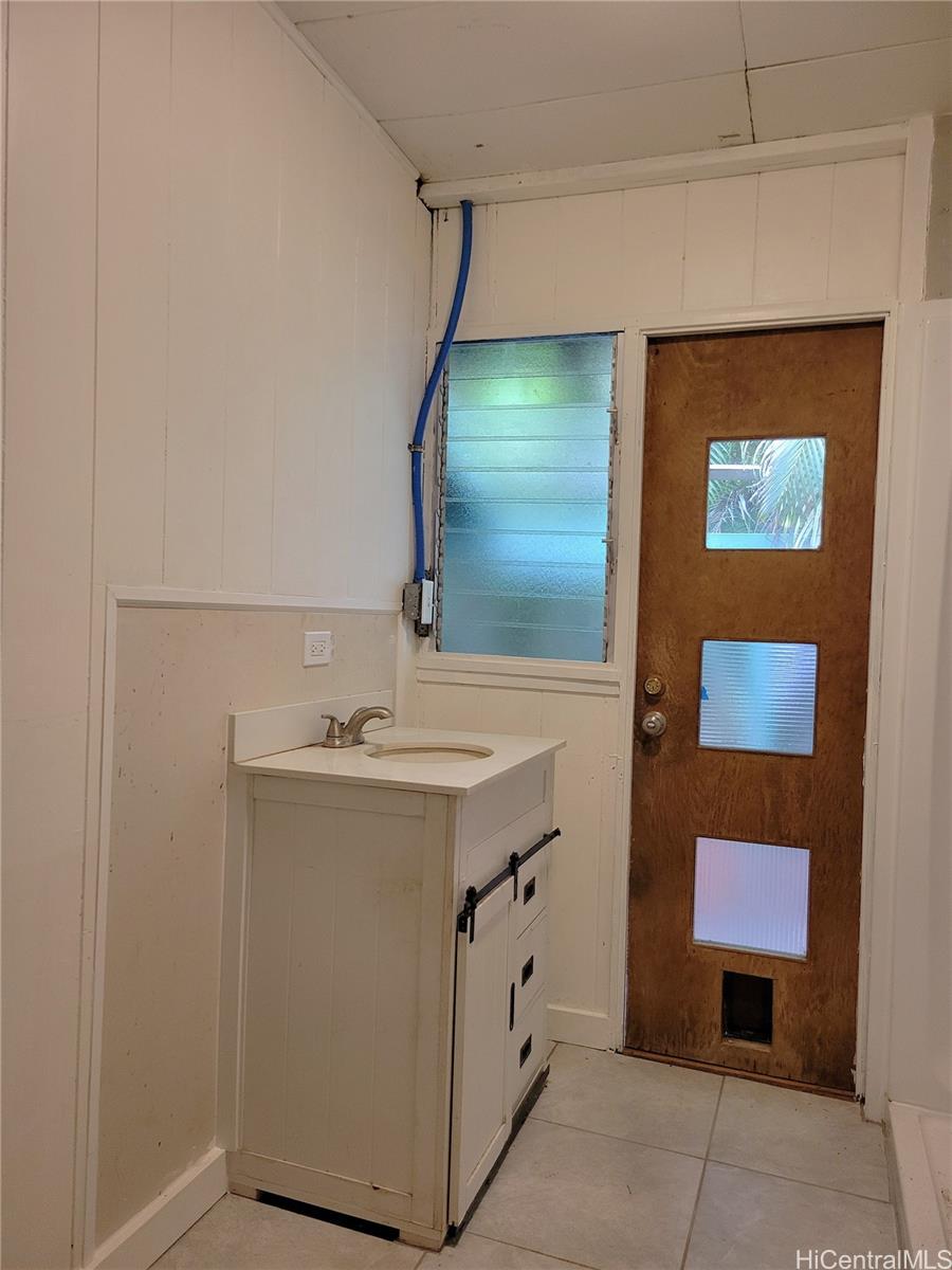 Photo 11 of 23