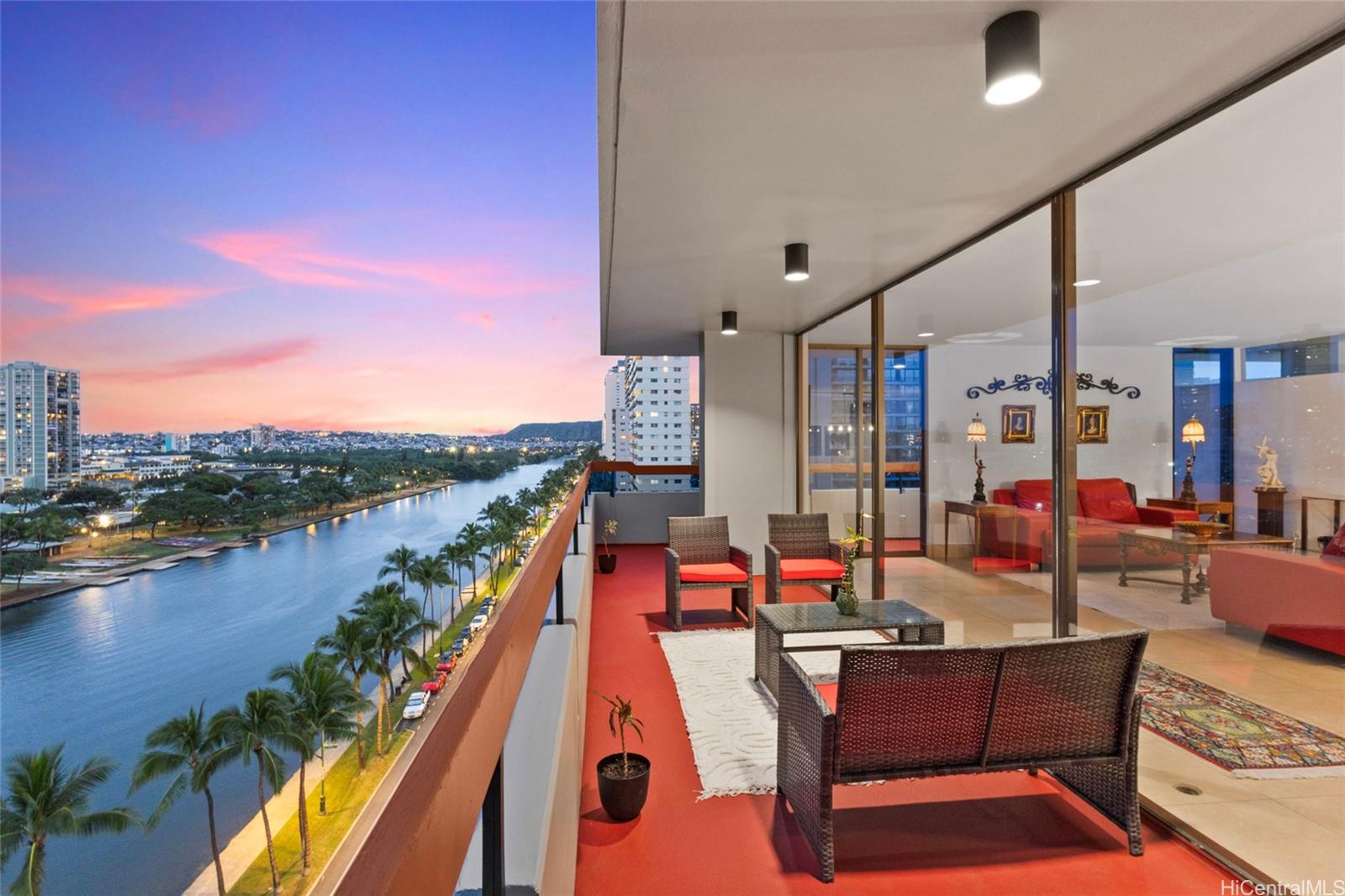 2029 Ala Wai Boulevard PH2