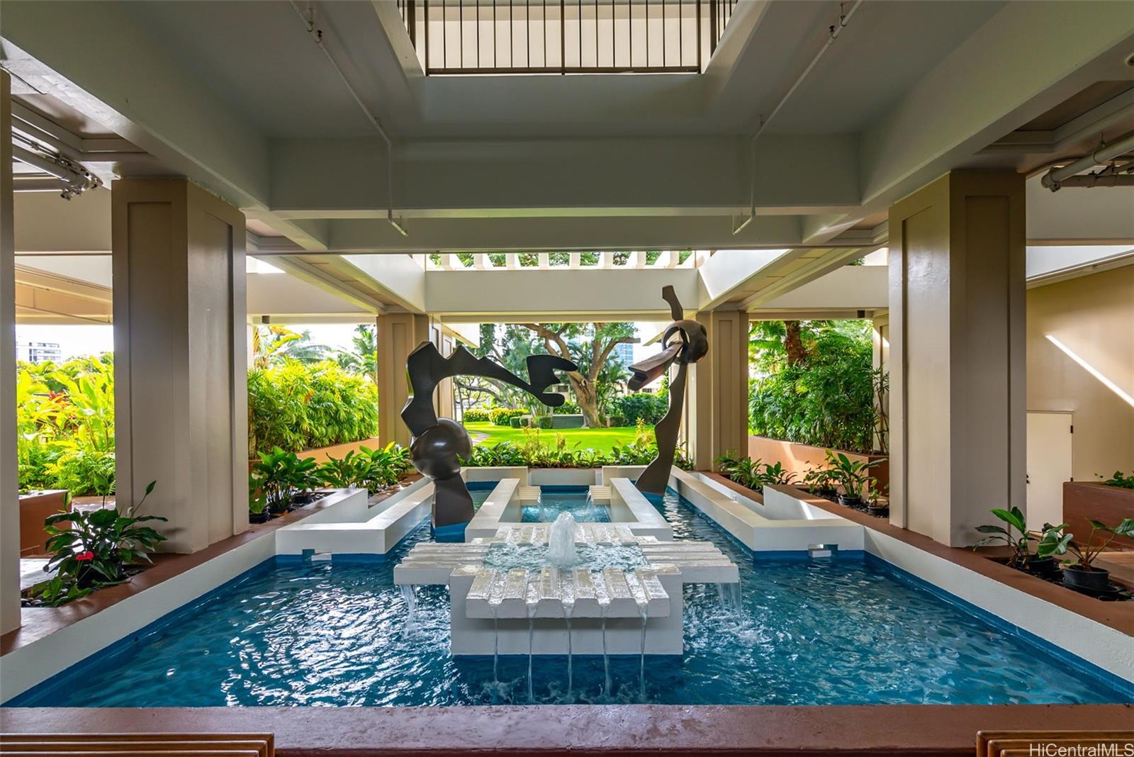 2333 Kapiolani Boulevard  Unit 814