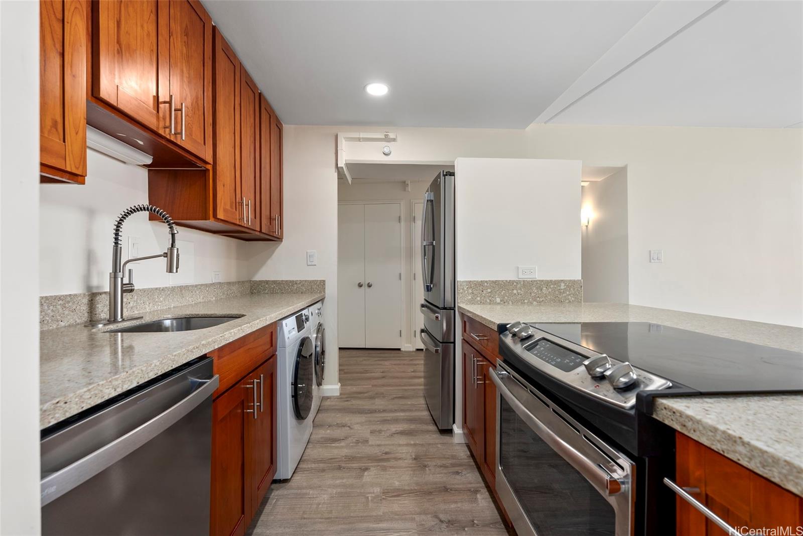 2333 Kapiolani Boulevard  Unit 814