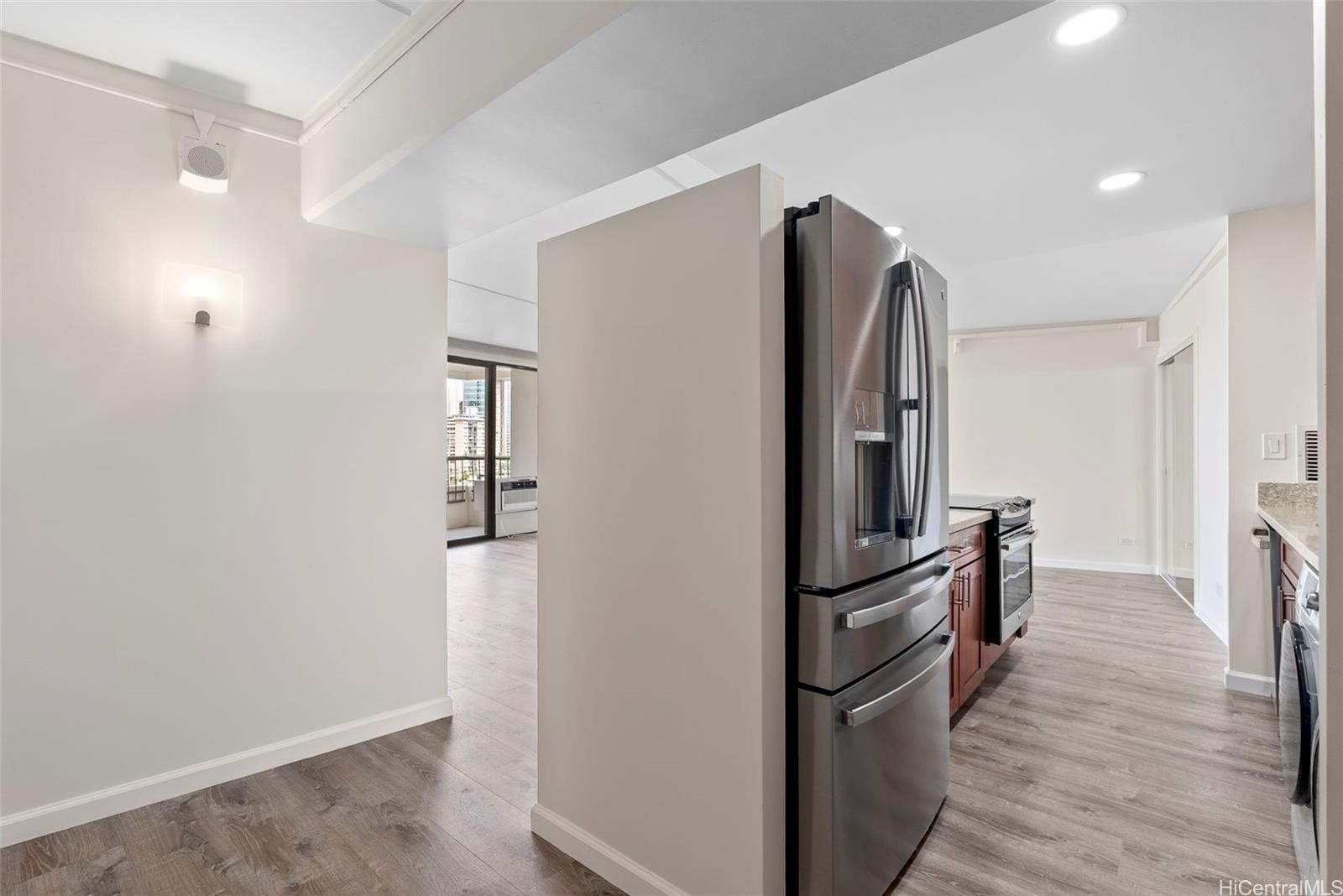 2333 Kapiolani Boulevard  Unit 814