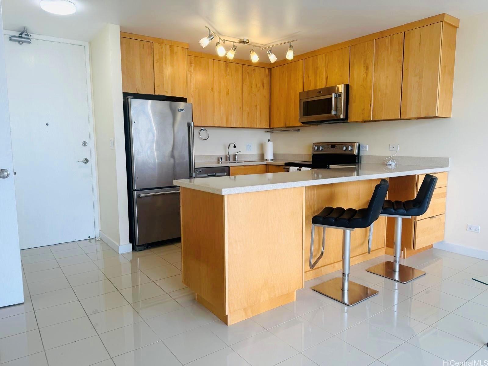 411 Hobron Lane 1510