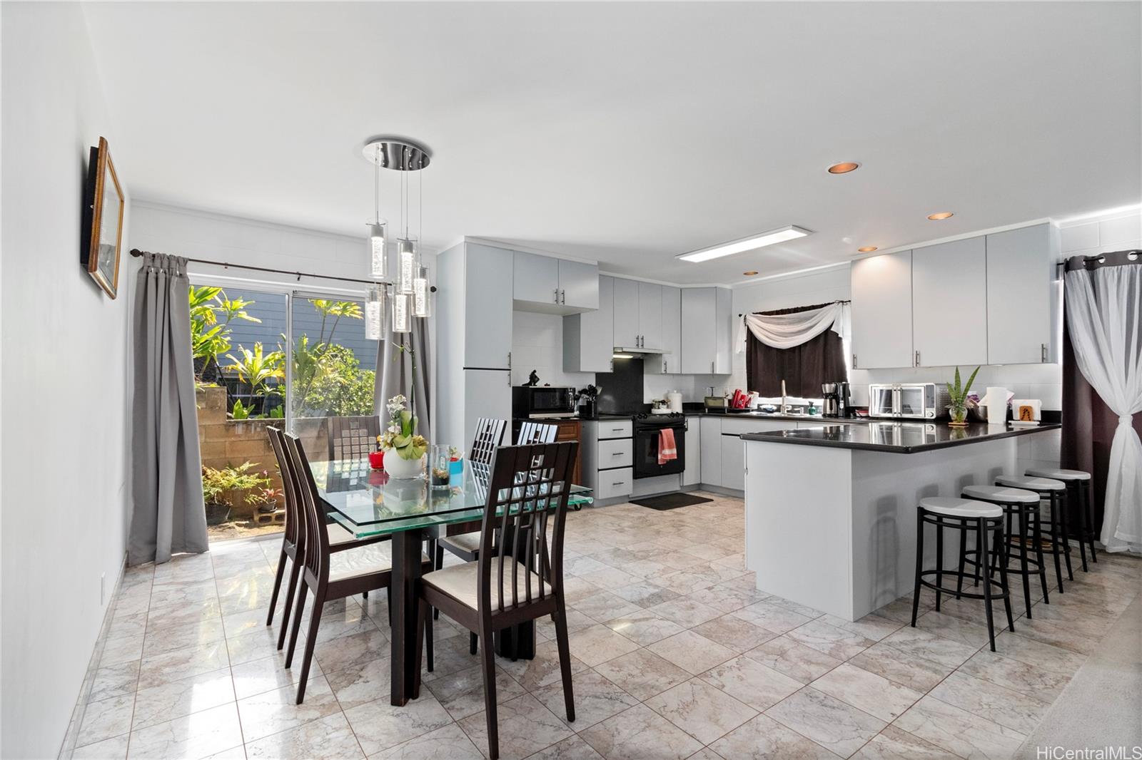2291 Liliha Street  Unit B