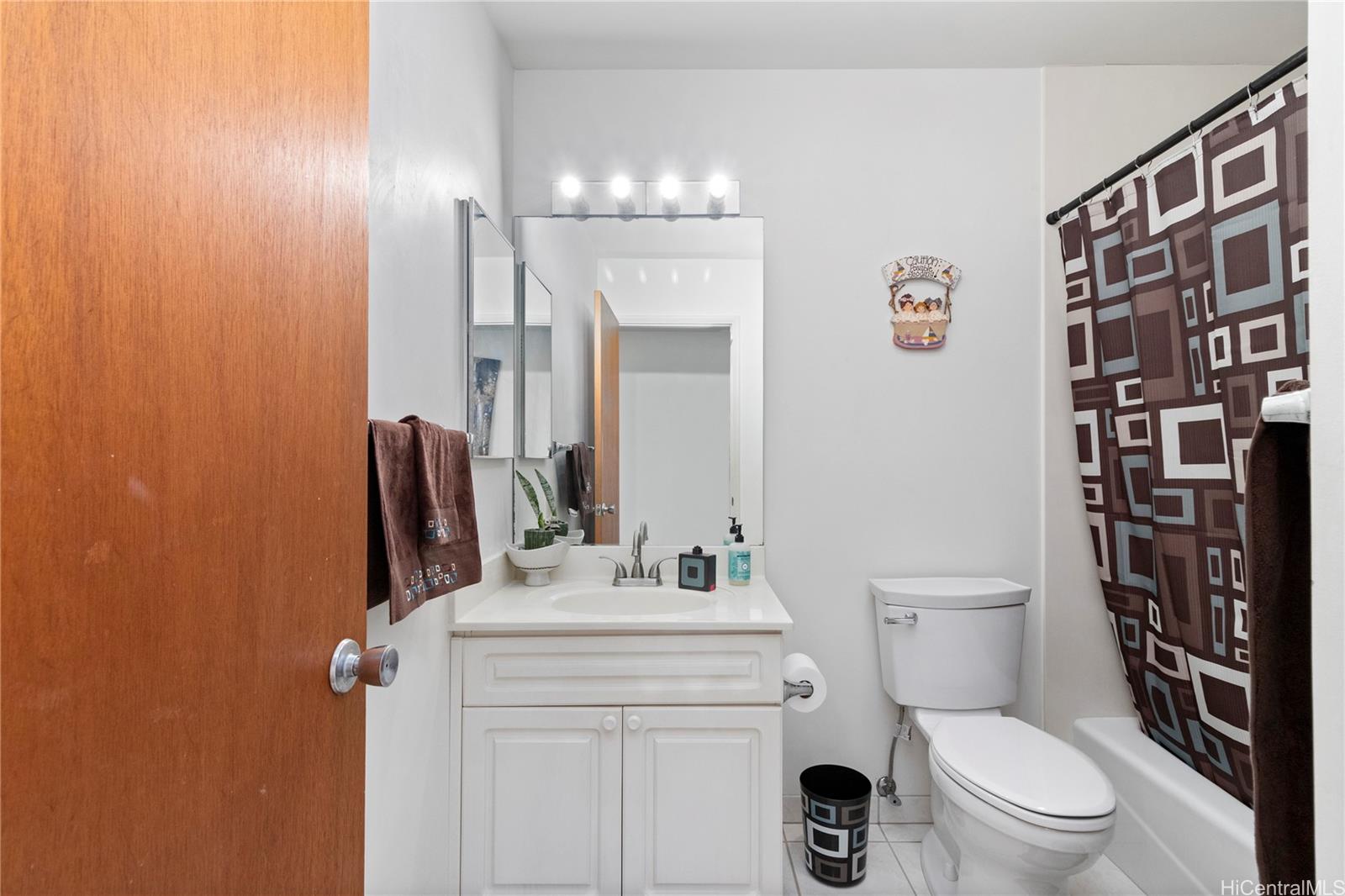 2291 Liliha Street  Unit B