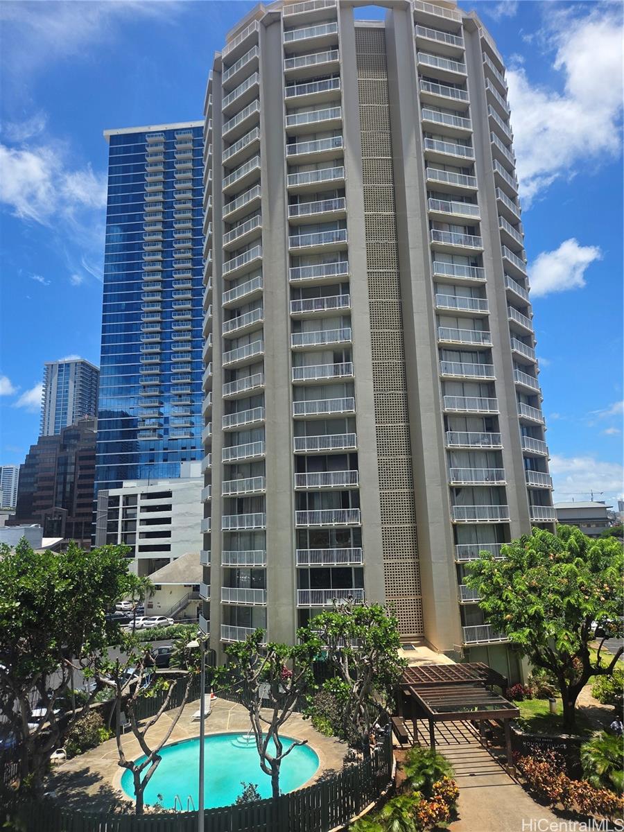 750 Amana Street  Unit 204