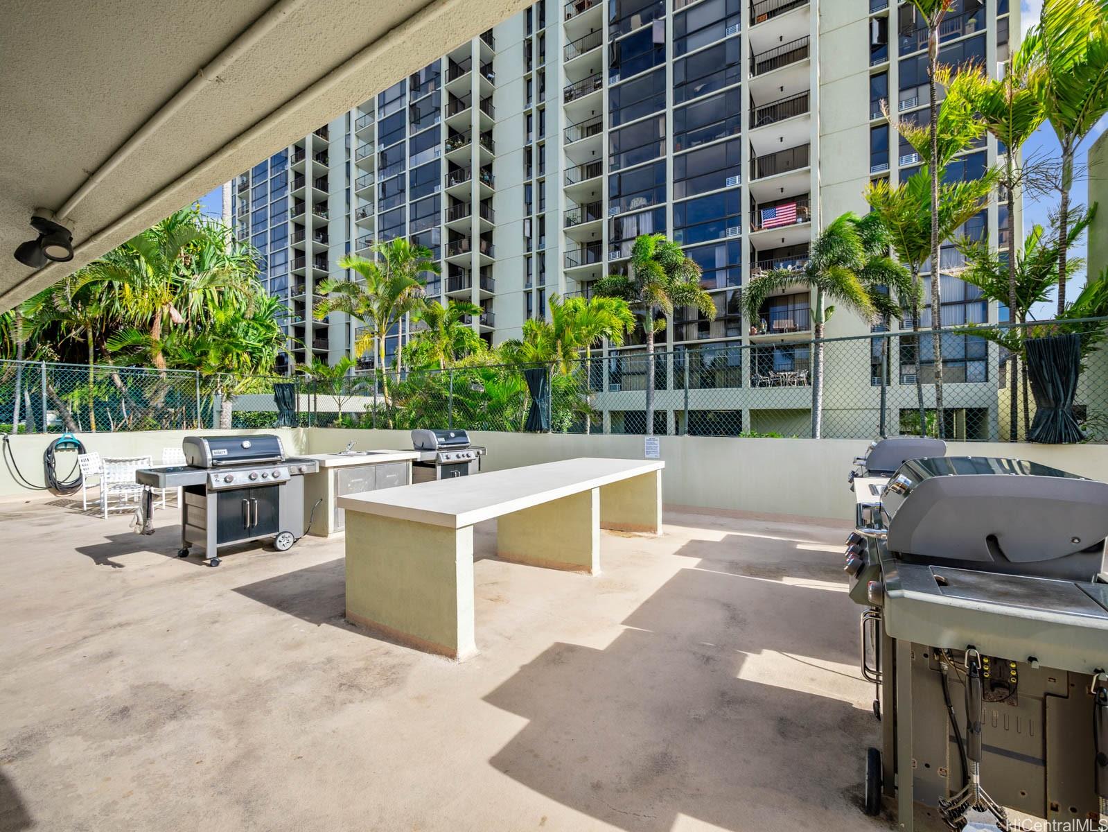 322 Aoloa Street  Unit 810