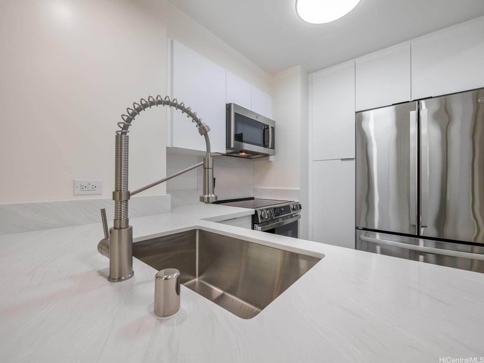 322 Aoloa Street  Unit 810