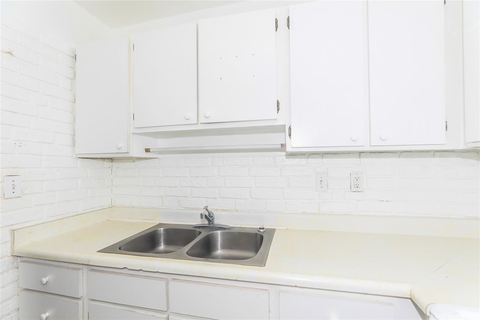 Photo 8 of 23