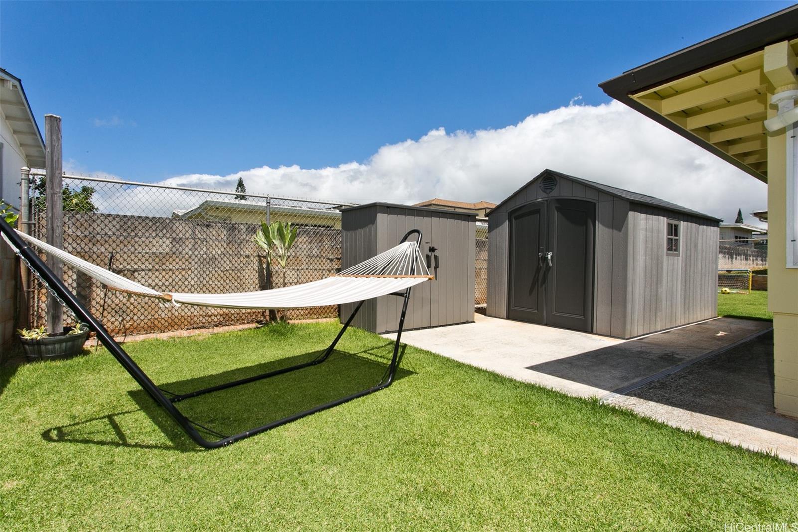 Photo 9 of 21