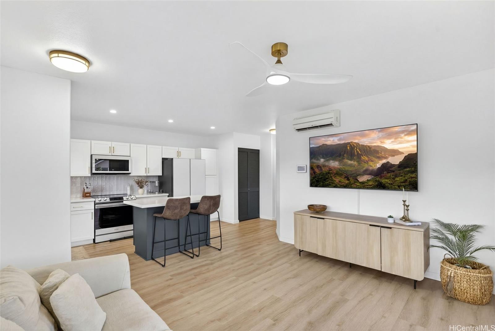 1131 Kakala Street  Unit 1302