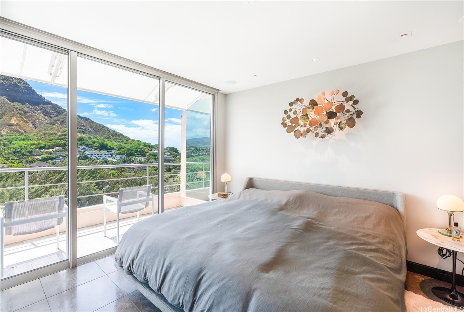 2979 Kalakaua Avenue  Unit 904
